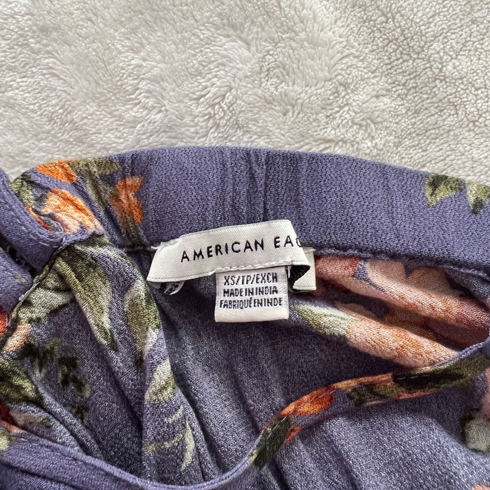American Eagle floral jumpsuit - Picture 4 of 4